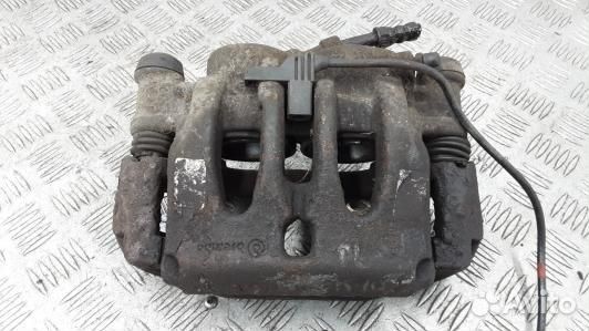 Суппорт тормозной передний правый mercedes benz vi