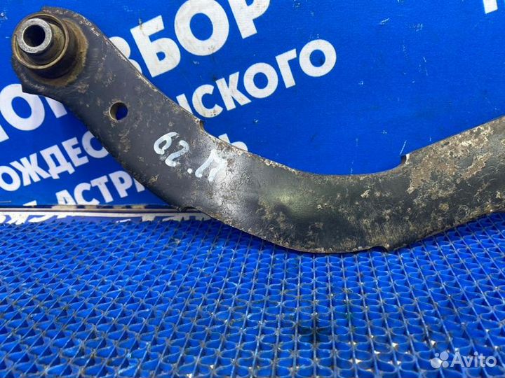 Задний правый рычаг Mitsubishi Lancer 9 седан 4G15