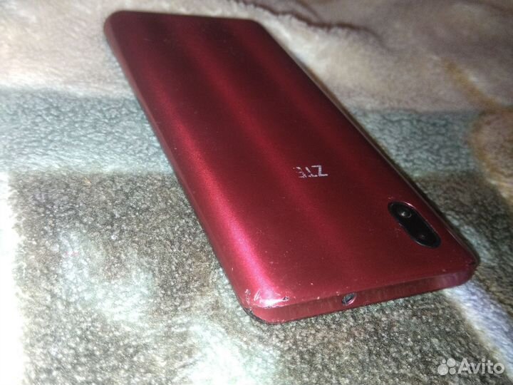 ZTE Axon, 2/32 ГБ