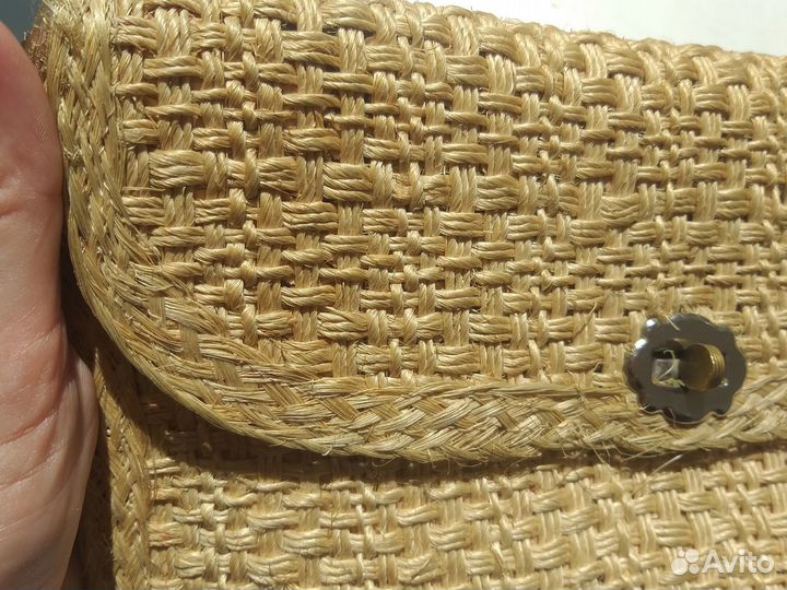 Соломенный клатч