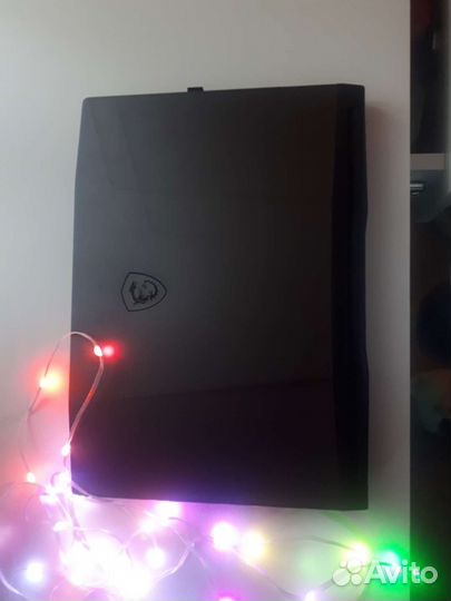 Продам игровой ноутбук MSI
