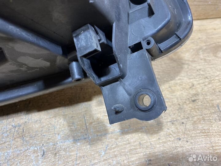 Фара передняя левая Volkswagen Caddy 3 142163