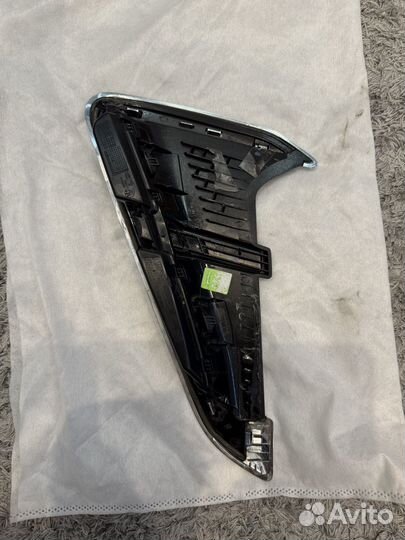 Жабры оригинал BMW X4 M передняя правая
