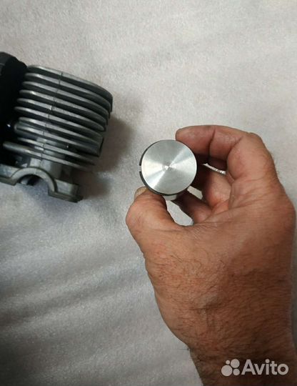 Поршневая картер Новая оригинал Husqvarna 128r