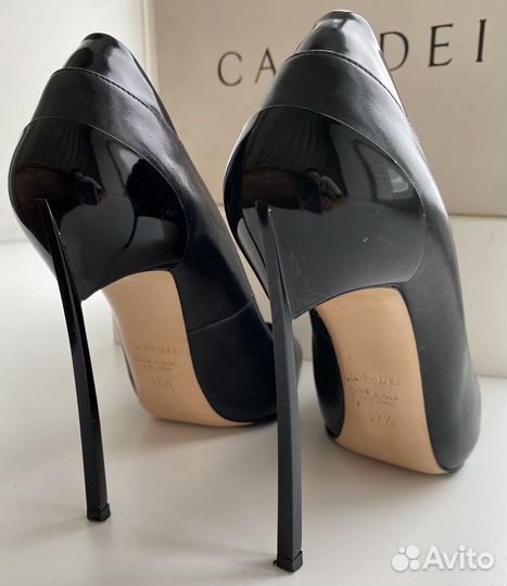 Туфли женские бренда casadei