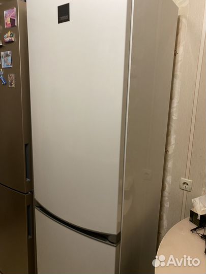 Холодильник Zanussi высота 200см бу