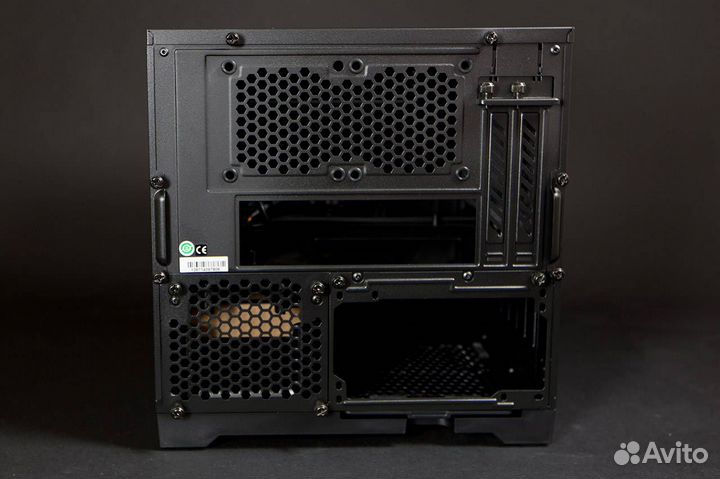 Корпус Corsair Obsidian Series 250D