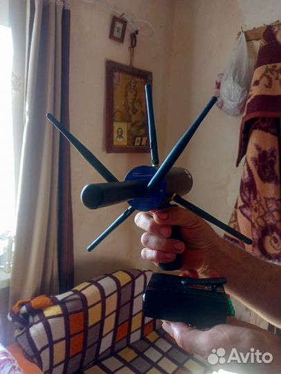 Акамуляторный сканер(металлоискатель)