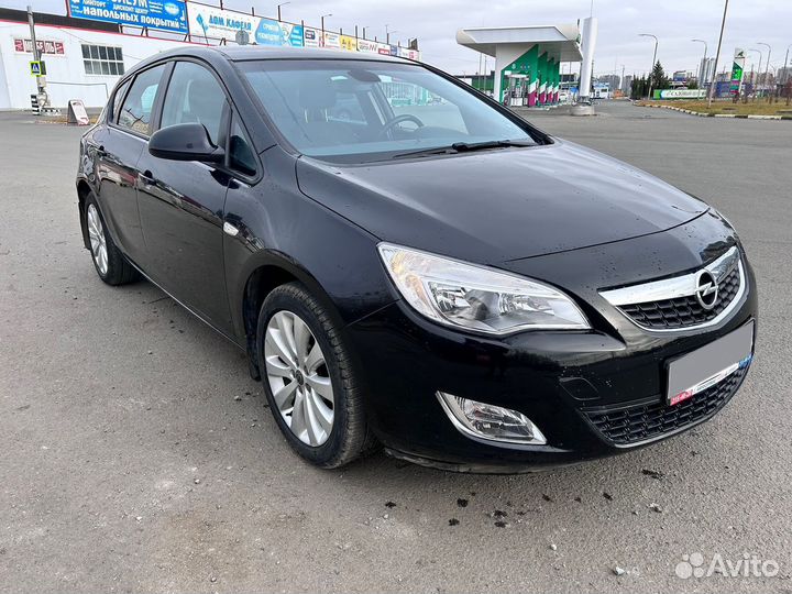 Opel Astra 1.6 МТ, 2011, 160 000 км