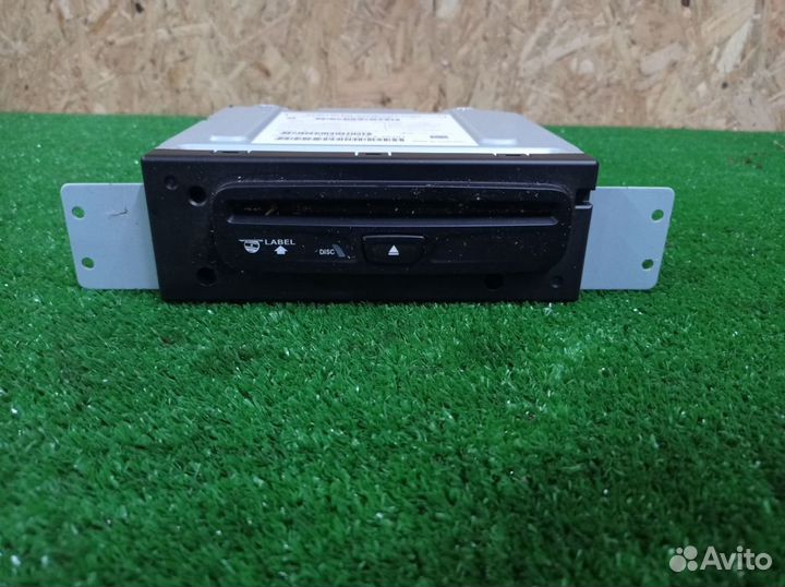Dodge RAM проигрыватель CD/DVD плеер 2013-2018