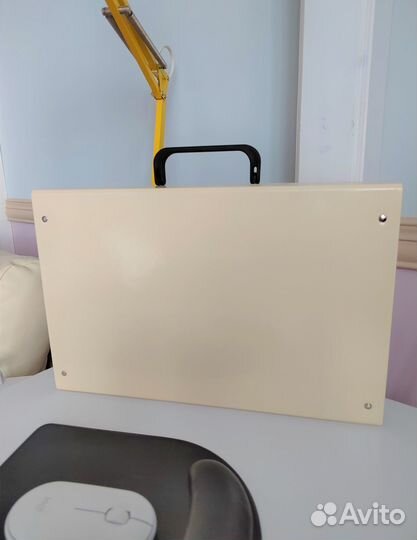 Парочка папок-портфелей для документов