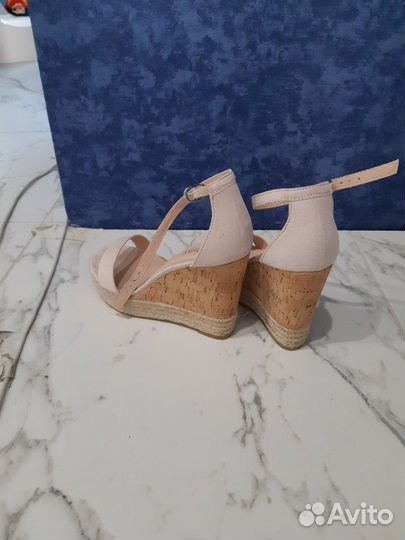 Обувь женская