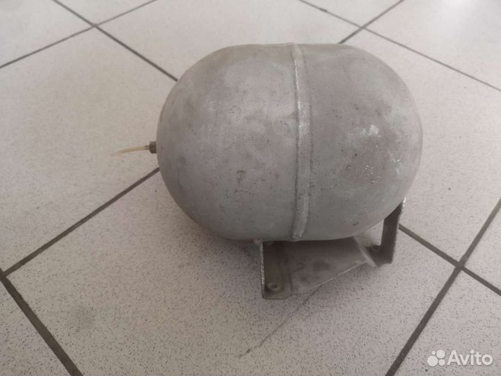 Расширительный бачок пневмо подвески Mercedes-Benz