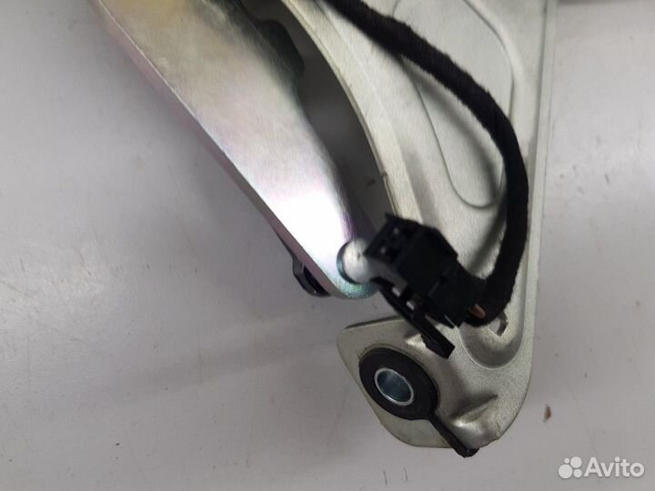 Механизм подъема двери багажника (Hyundai Equus)