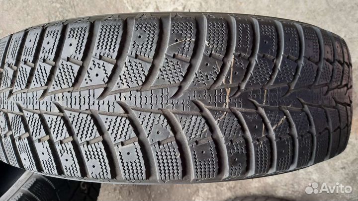 Laufenn I Fit Ice LW 71 215/70 R16 100T