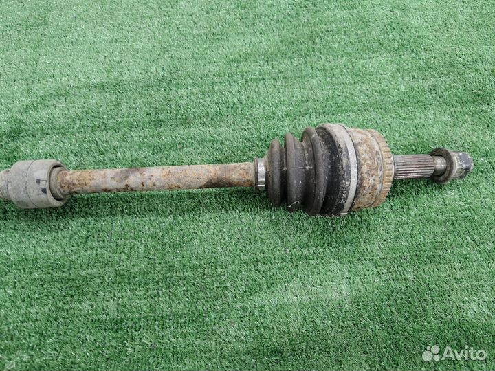 Привод передний правый Nissan primera P11