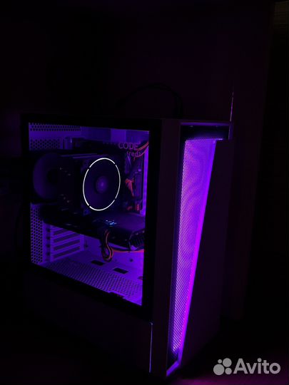 Игровой компьютер с монитором