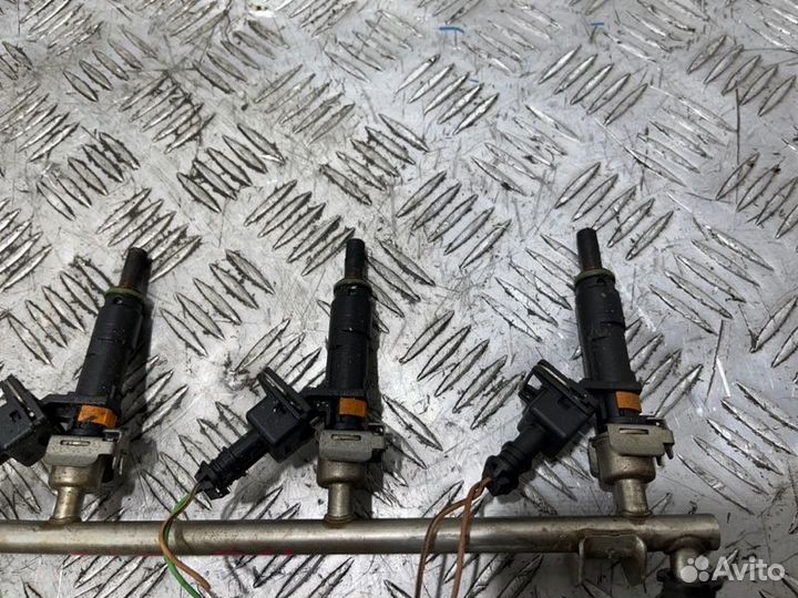 Форсунка топливная Chevrolet Orlando F18D4