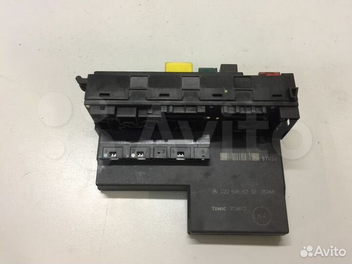 Блок предохранителей Mercedes W210