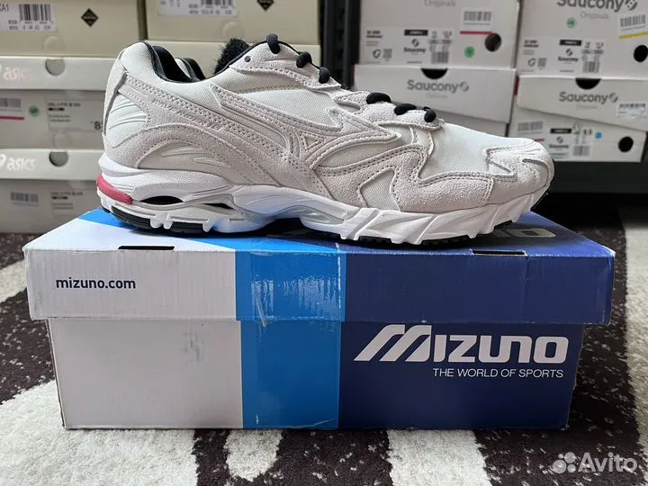 Кроссовки Mizuno Wave Rider 10 Tancho