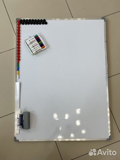 Магнитно маркерная доска