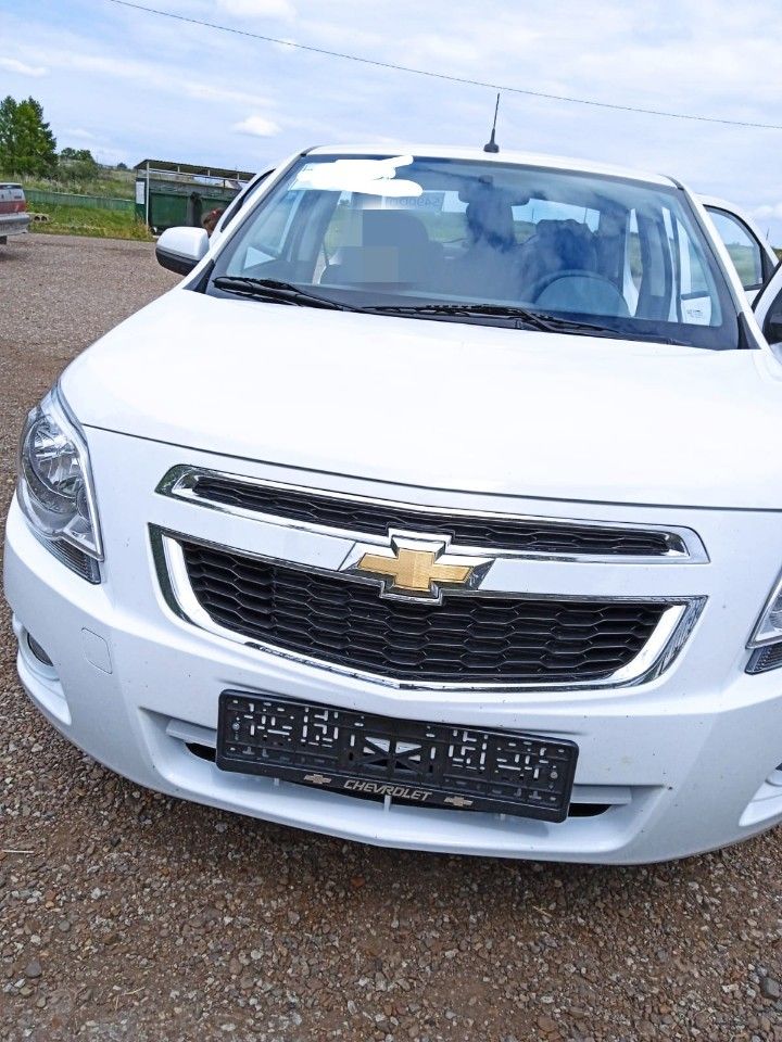 Chevrolet Cobalt: фото владельца