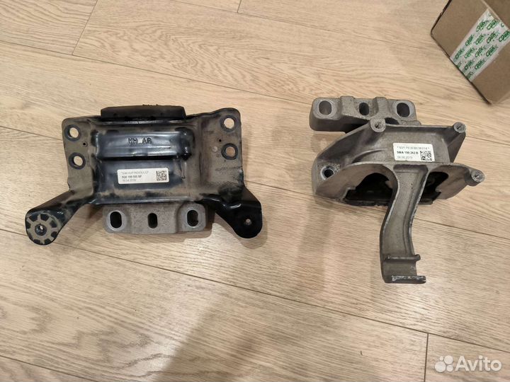 Левая опора двигателя 5Q0199555BF Skoda Octavia A7