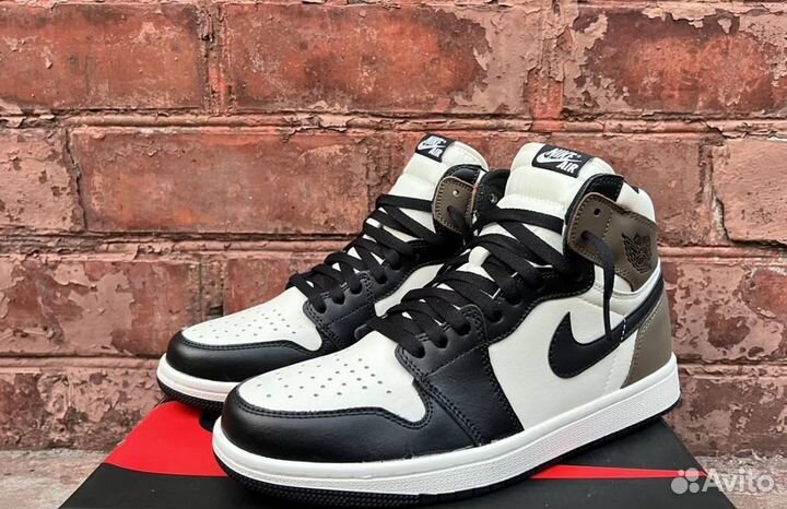 Nike Air Jordan 1 Retro High Dark Mocha