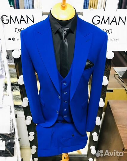 Мужской костюм не мнущийся