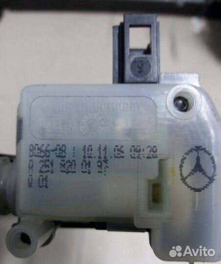 Активатор замка лючка бензобака Mercedes W164 ML32