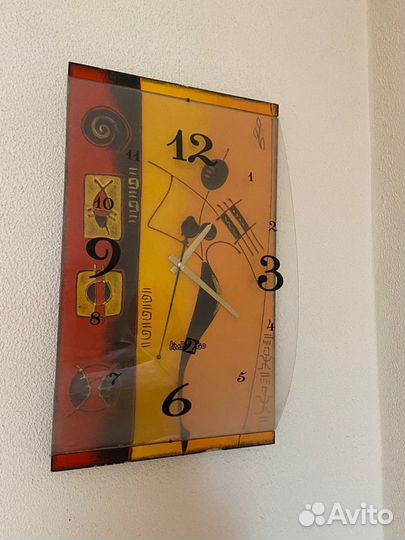 Настенные веер из бамбука и часы