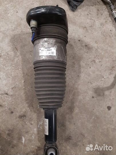 Пневмоамортизатор задний правый Bmw 5-Series G30