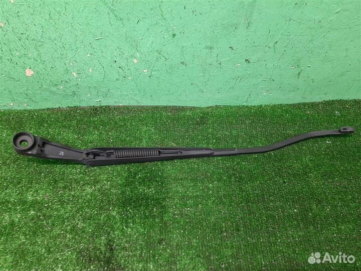 Поводок стеклоочистителя левый Hyundai Getz TB 20