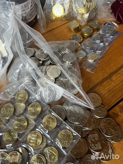 Юбилейные монеты разные
