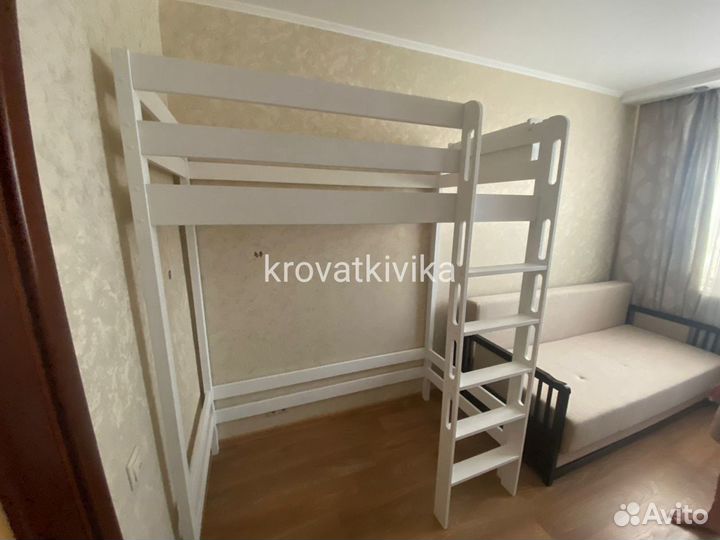 Детская кровать чердак из массива