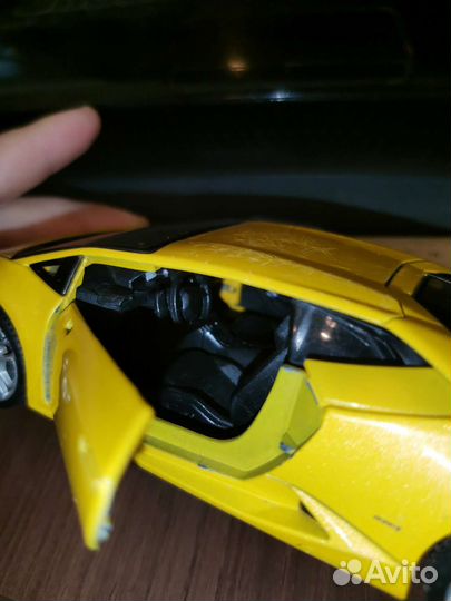 Машинка lamborghini maisto 1:24 игрушка