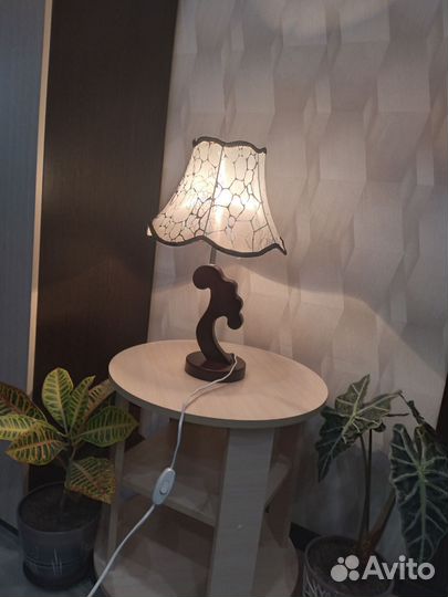 Лампа настольная