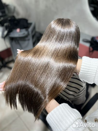 Кератиновое выпрямление волос