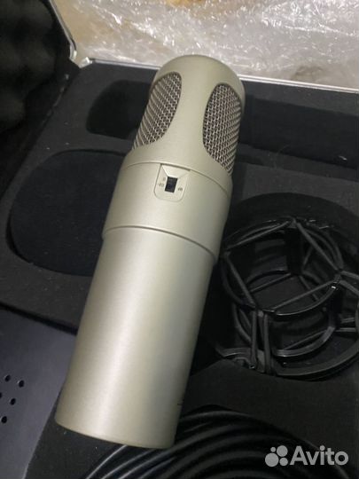 Ламповый микрофон behringer t-1