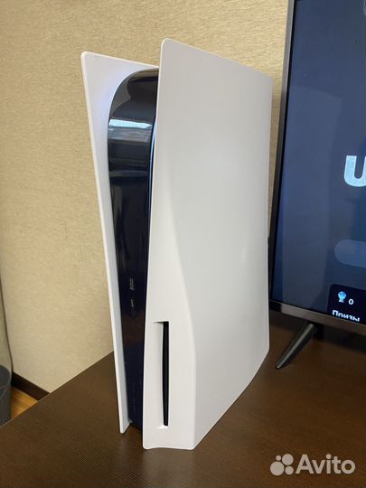 Sony PlayStation 5 CFI 1008A + 2 геймпада