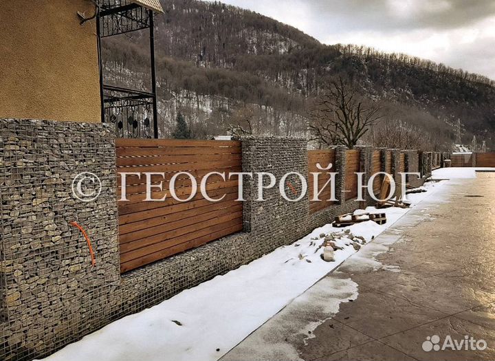 Забор из габионов. Подпорная стена