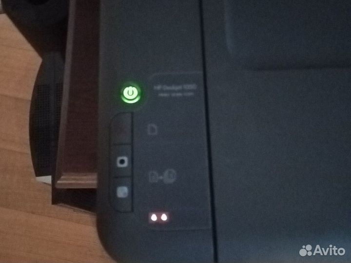 Цветной струйный принтер HP Deskjet 1050