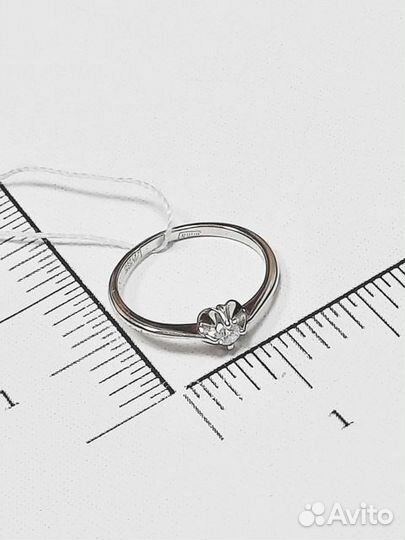 Золотое кольцо с камнем 15р