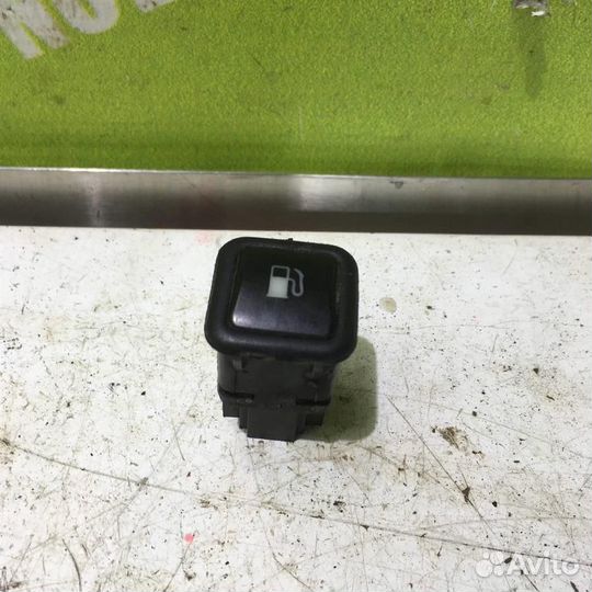 Кнопка открывания лючка бензобака Фольксваген Го
