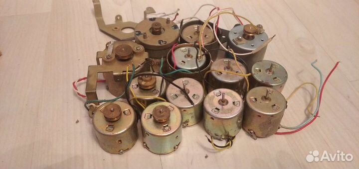 Микроэлектродвигатели