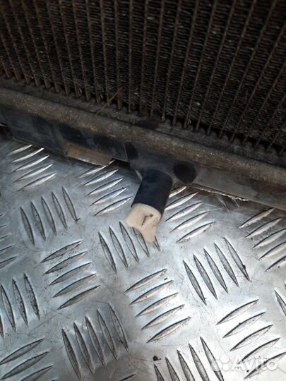 Радиатор (основной) Suzuki Swift хэтчбэк 3 дв. 1.6