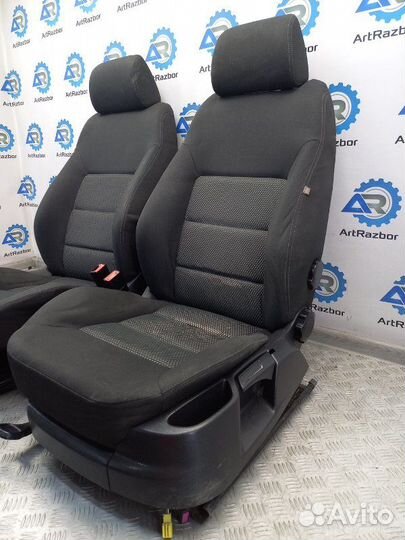 Сиденья к-кт Skoda Octavia A5 2.0 BKD 140 Л.С 2006