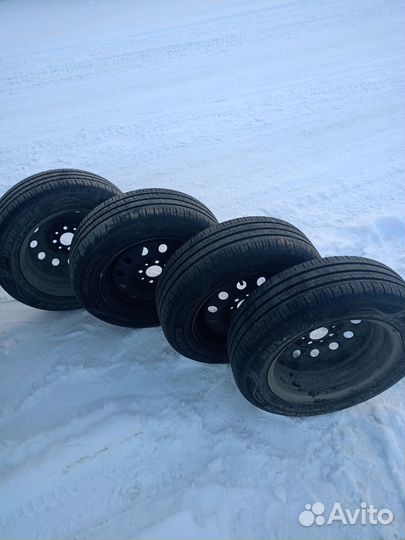 Royal Black Royal Mile 185/60 R14