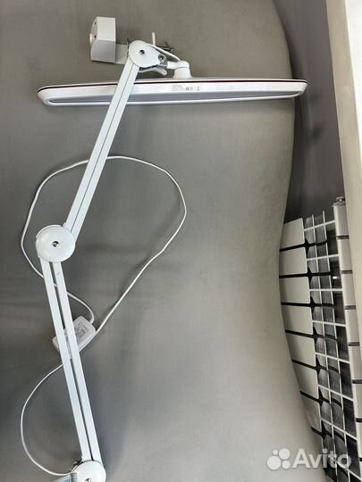 Лампа бестеневая