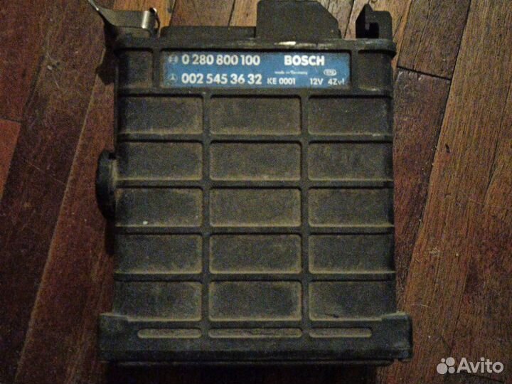 Mercedes 190 блок управления двигателем